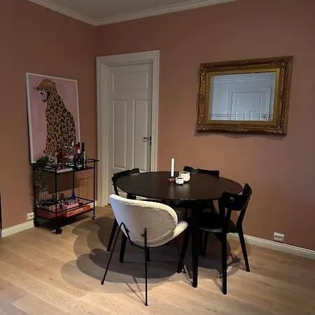 Apartment Flott Midt I Sentrum